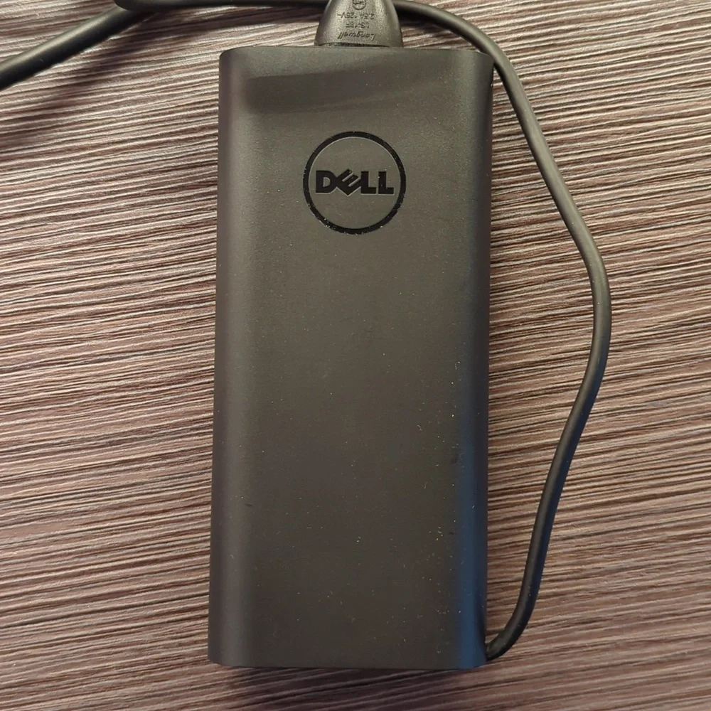 Genuine Dell 130w tip 4.5 mm power AC adapter for Dell XPS 15. 9530 9550